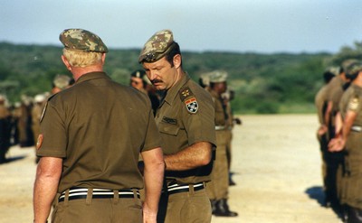 Коммандант Тинус Ван Стаден, командир 32-го батальона, Помфрет, ЮАР, 1991 год. Copyright© Jim Hooper