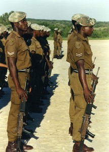 32-й батальон на строевом смотре в Помфрете, ЮАР, 1991 год. Copyright© Jim Hooper